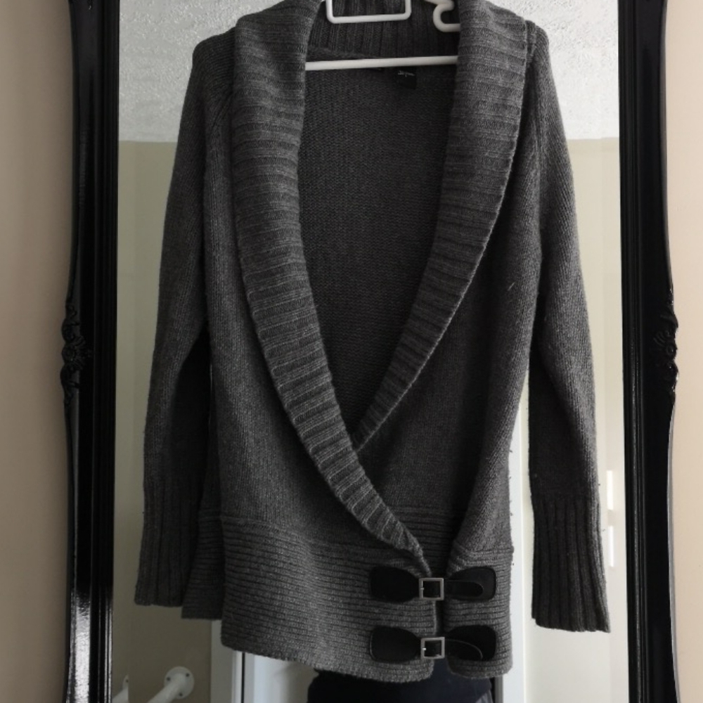 Grey sweater